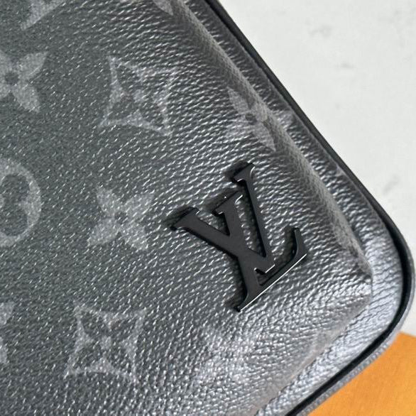 LV BAG Black